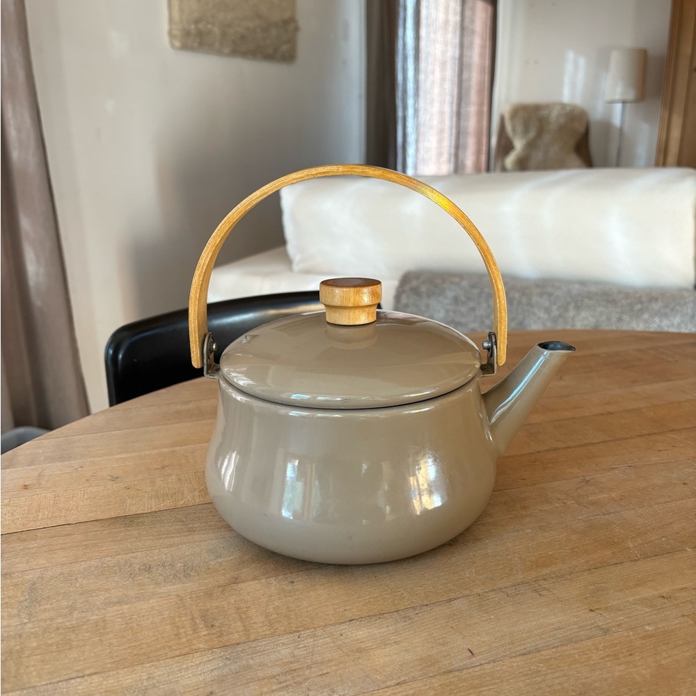 Vintage Enameled Kettle with Bentwood Handle - Picture 1 of 12